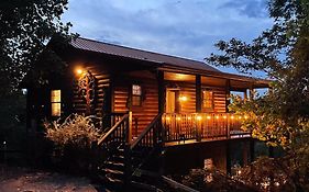 Rustic Cabin, Fire Pit With Hottub, Mountain Views, Peaceful Location